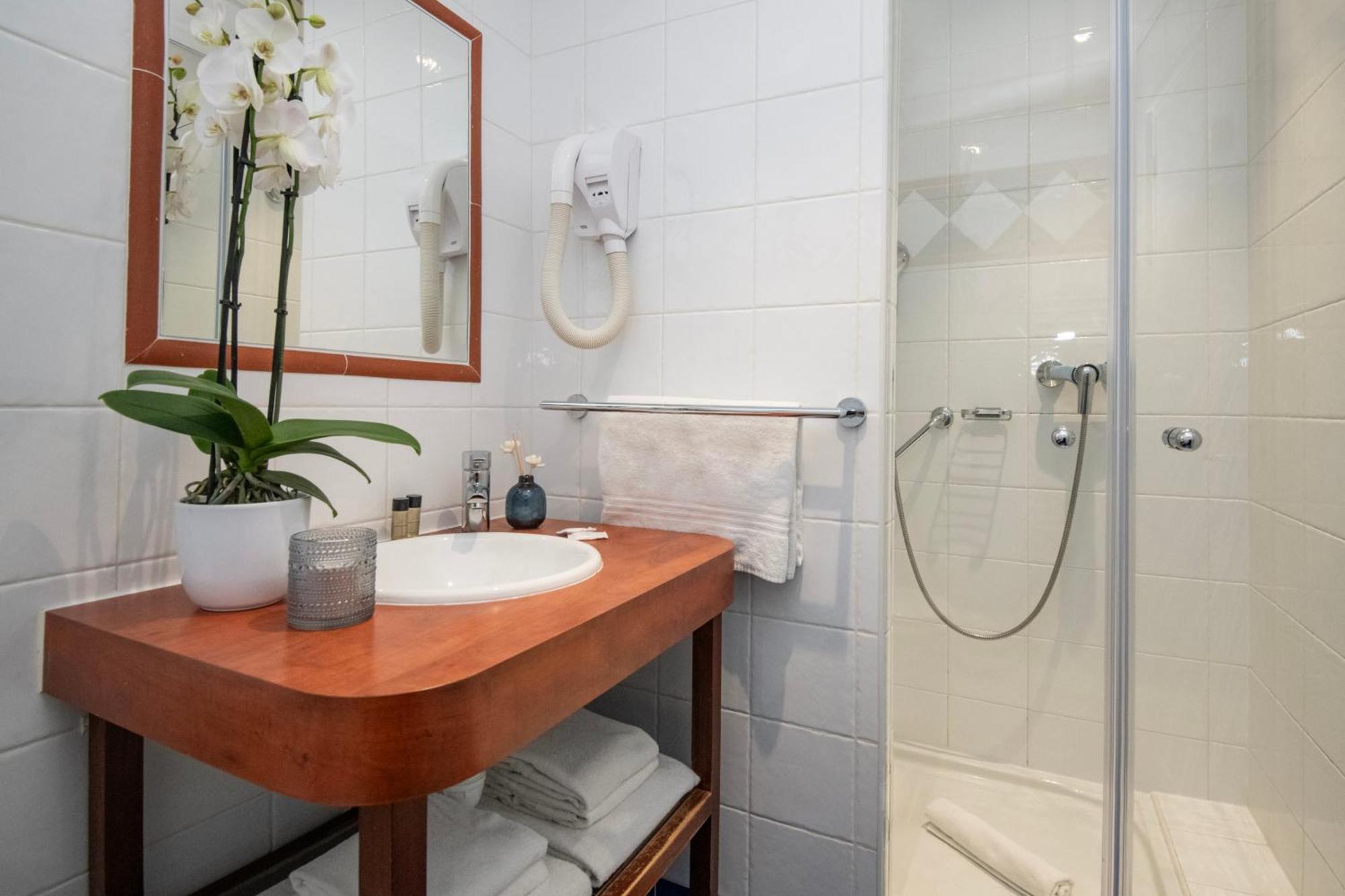 Hotel Vendome Menton - Reouverture מראה חיצוני תמונה
